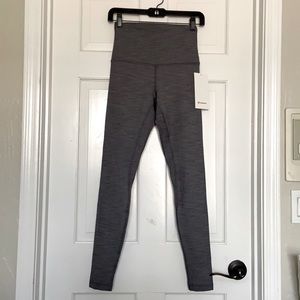 Lululemon SHR Gray Align Leggings 28’’ Size 6
